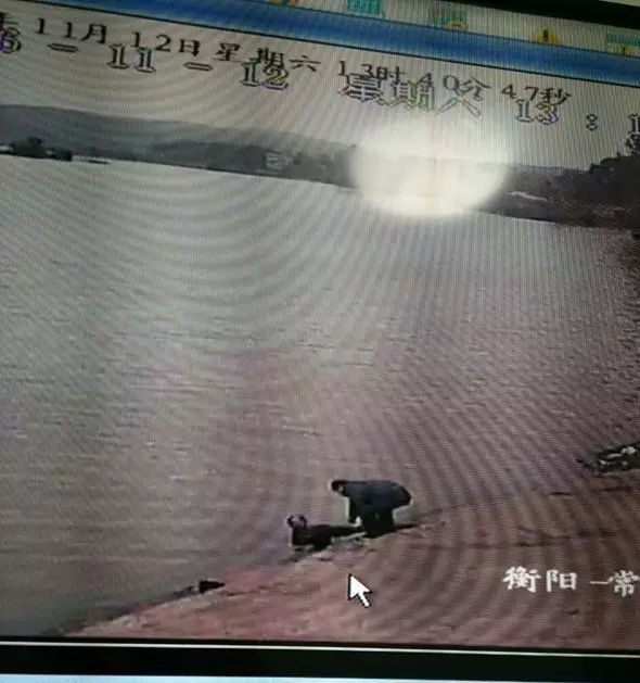 煙洲醉漢掉河中，海事監(jiān)控顯神威！