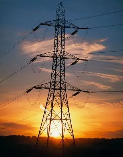 看一個電力鐵塔，你能推出多少信息